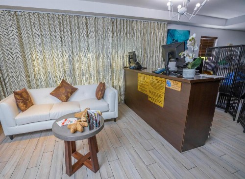 Seaside All Suites Hotel - image 14