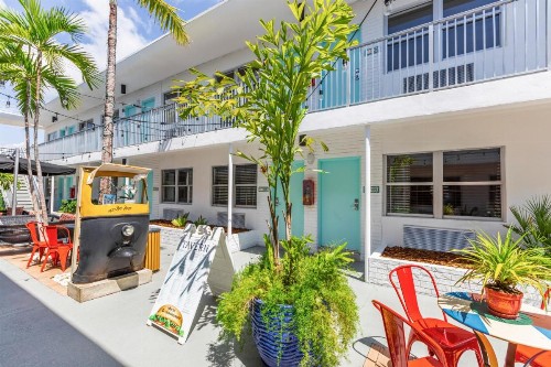 Seaside All Suites Hotel - image 16