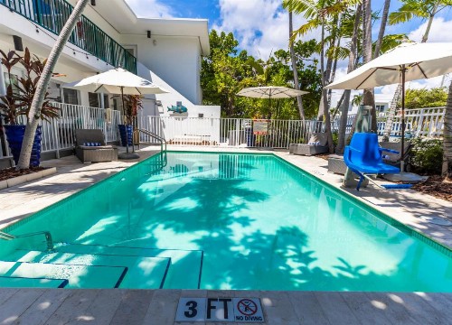 Seaside All Suites Hotel - image 33