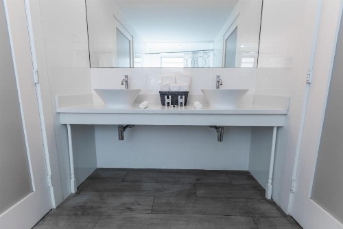 Seaside All Suites Hotel - image 36