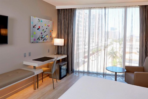 AC Hotel by Marriott Miami Beach - image 11