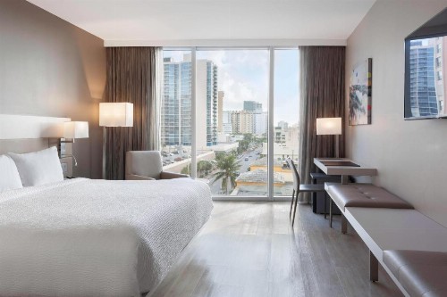 AC Hotel by Marriott Miami Beach - image 9