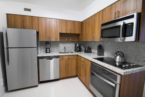 Seacoast Suites on Miami Beach - image 32