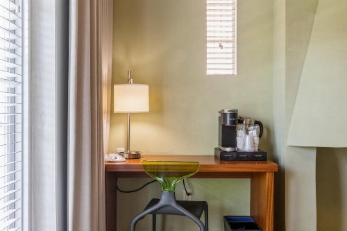 El Paseo Hotel - image 15