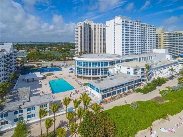 Castle Beach Club Apartments - image 5