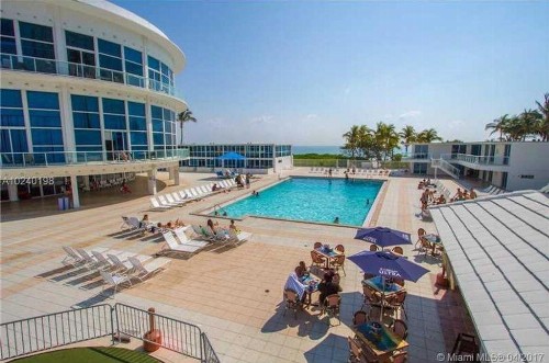 Castle Beach Club Apartments - image 6