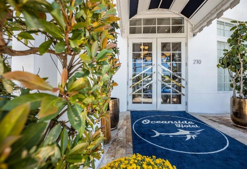 Oceanside Hotel and Suites - image 23