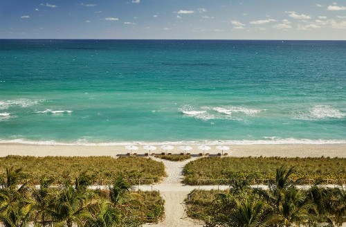 Four Seasons Hotel at The Surf Club - image 11