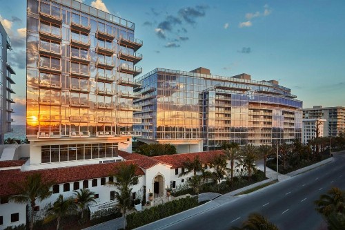 Four Seasons Hotel at The Surf Club - image 14