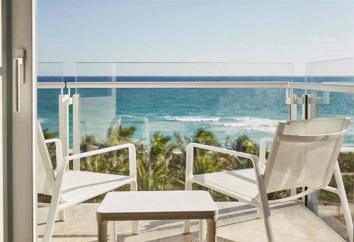 Four Seasons Hotel at The Surf Club - image 20