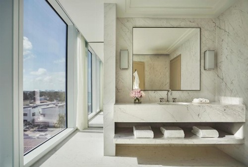 Four Seasons Hotel at The Surf Club - image 27