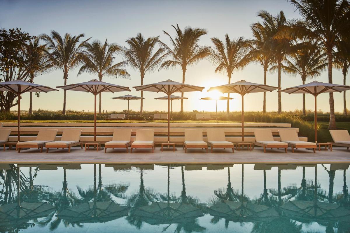 Four Seasons Hotel at The Surf Club - image 3