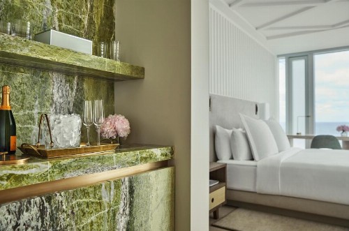 Four Seasons Hotel at The Surf Club - image 6
