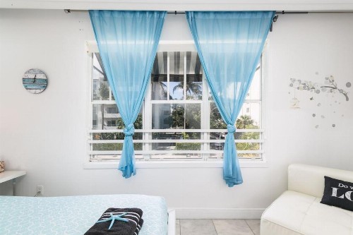 Holiday Apartment on Lincoln Road - image 11