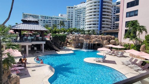 2 Bedroom 2 Bath Beachfront Condo on Miami Beach Millionaire Row - image 1