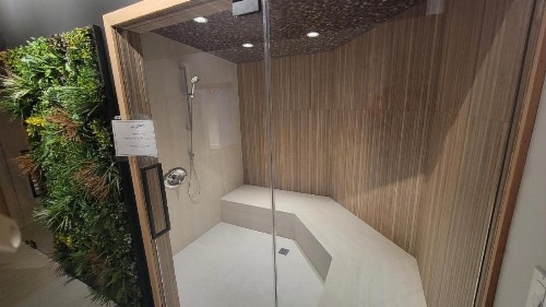 2 Bedroom 2 Bath Beachfront Condo on Miami Beach Millionaire Row - image 26