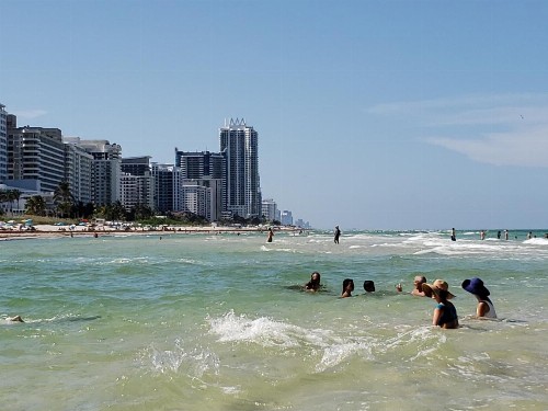 2 Bedroom 2 Bath Beachfront Condo on Miami Beach Millionaire Row - image 3