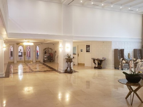 2 Bedroom 2 Bath Beachfront Condo on Miami Beach Millionaire Row - image 36