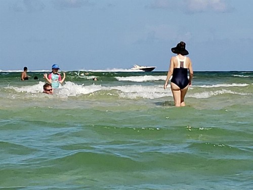 2 Bedroom 2 Bath Beachfront Condo on Miami Beach Millionaire Row - image 42