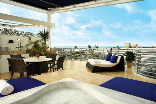 SoBe Ocean Drive Suites - image 1