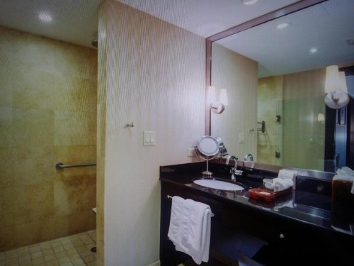 SoBe Ocean Drive Suites - image 11