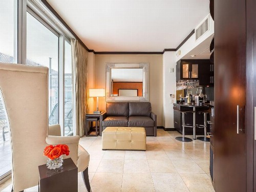 SoBe Ocean Drive Suites - image 2