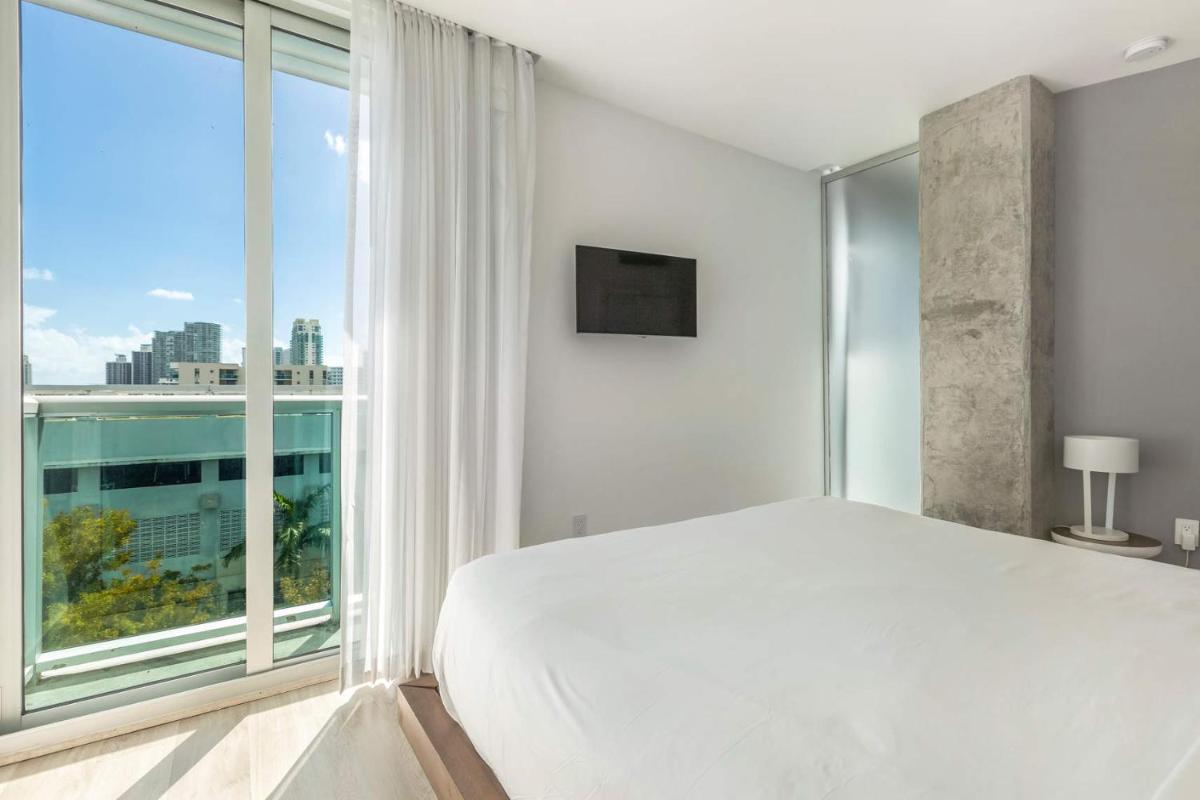 Boutique Hotel Suite 1215 West Avenue - image 6