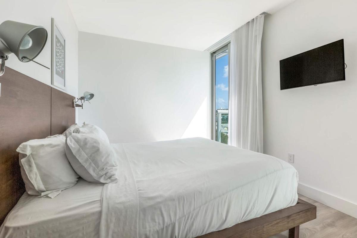Boutique Hotel Suite 1215 West Avenue - image 7