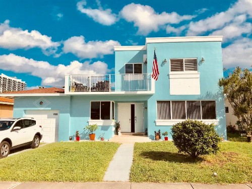 Blue House Miami - image 13