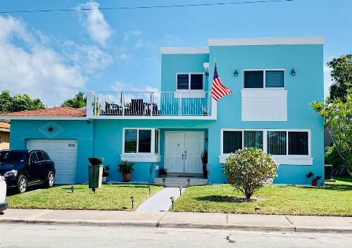Blue House Miami - image 16
