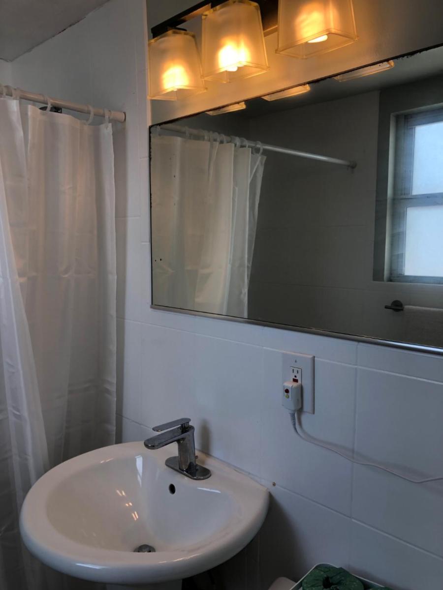 Harding Miami Beach Apartments - image 6