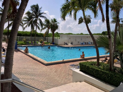 Miami Beach Suncoast Apartment IV - image 8