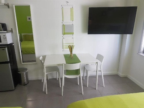 Miami Beach Suncoast Apartment IV - image 4