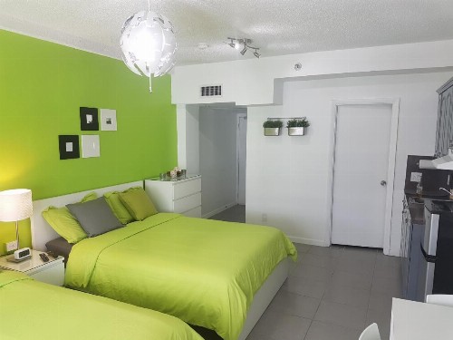 Miami Beach Suncoast Apartment IV - image 5