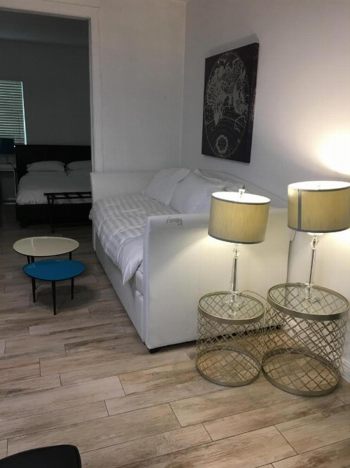 2 Bedroom Ocean Drive Newly Renovated - image 5