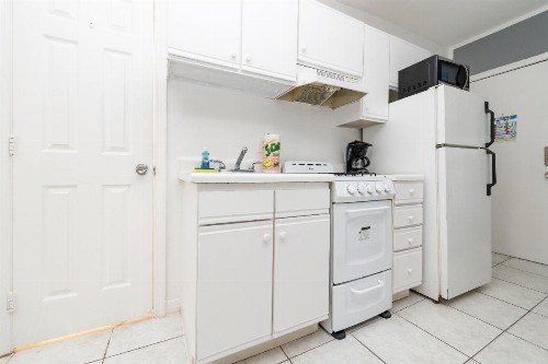 Ocean Drive Beach Apartments - image 10