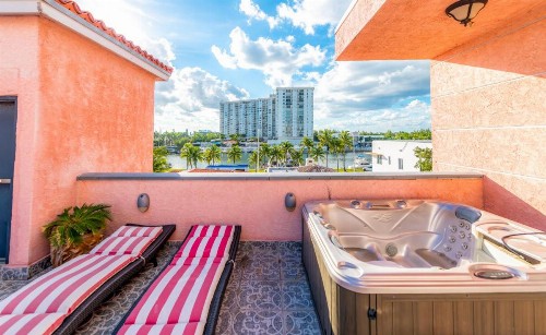Secret Garden Miami Beach - image 15