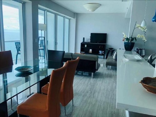 Penthouse in the sky - image 30