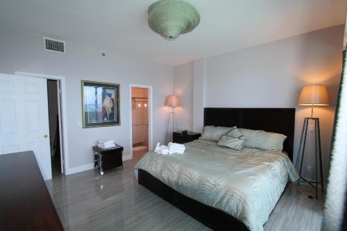 Penthouse in the sky - image 6