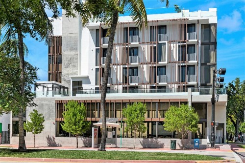 Urbanica Fifth - image 18