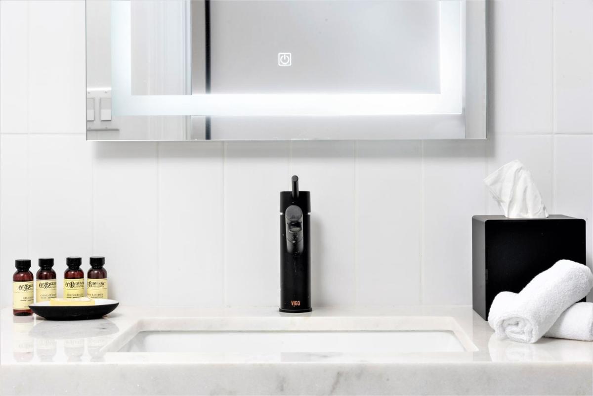 Urbanica Fifth - image 2