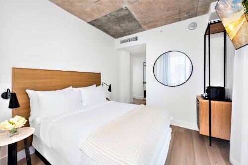 Urbanica Fifth - image 3