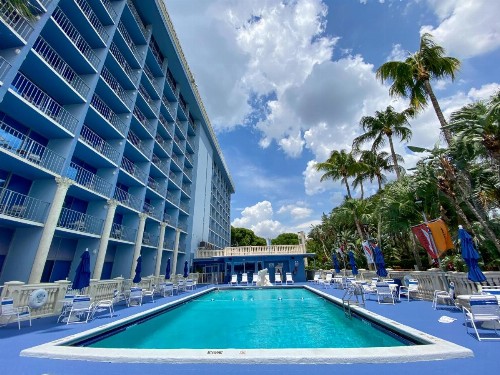 Stadium Hotel - image 1