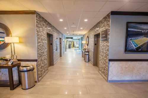 Stadium Hotel - image 33