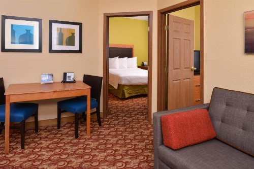 TownePlace Suites Miami Lakes - image 6