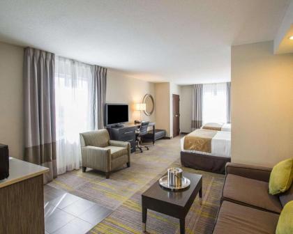 Comfort Suites Miami Airport North - image 2