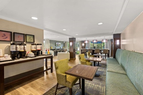 Hampton Inn Miami-Airport West - image 14