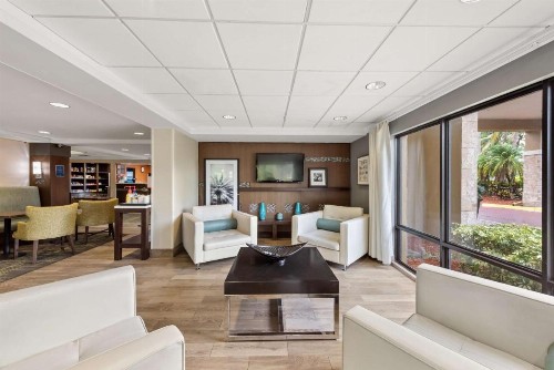 Hampton Inn Miami-Airport West - image 15