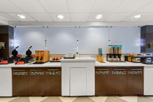 Hampton Inn Miami-Airport West - image 21
