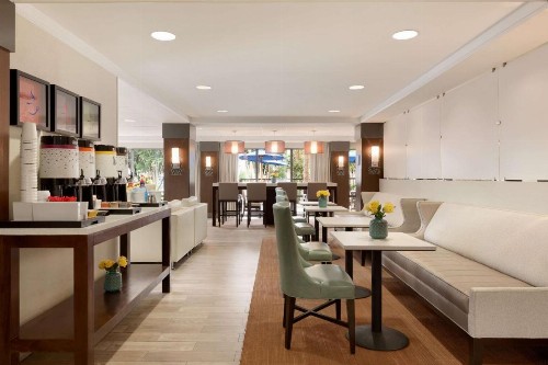 Hampton Inn Miami-Airport West - image 6